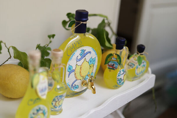 たっぷりの氷にレモンの伝統酒×スパークリングワインで爽やかな夏を！「リモンチェッロ」7月より各地の百貨店にて販売