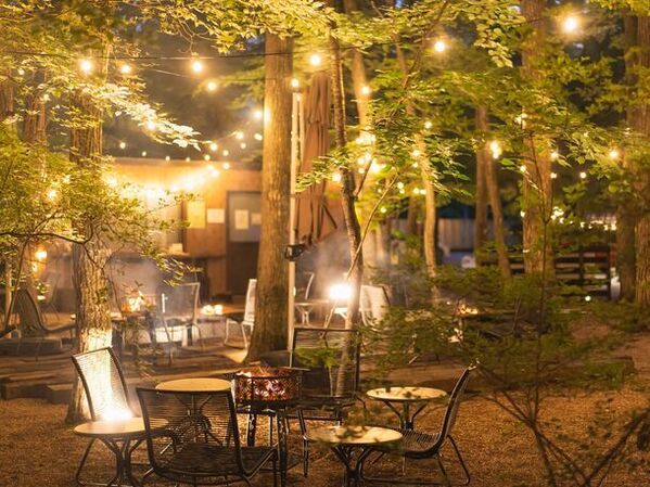那須高原の土曜の夜を楽しくする森の中の「グランピングカフェ＆バー“たき火”」が2024年8月にサタデーナイト・ビアガーデンをグランドオープン！
