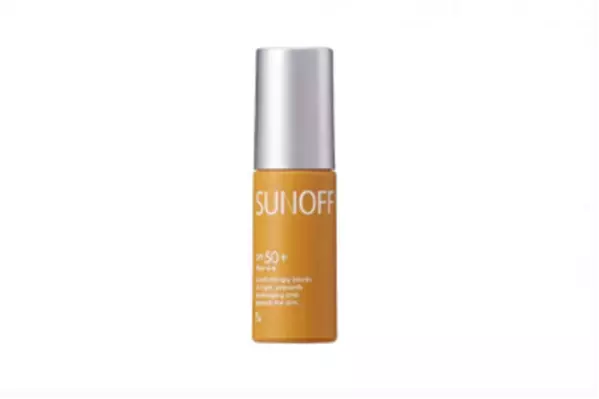 大阪の化粧品会社「香椎化粧品」がスポーツ体験イベントで子どもたちへ向けた“日やけ止めの塗り方講座”を開催