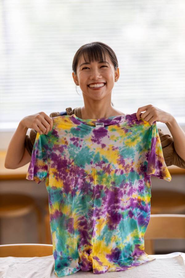 夏の定番、Tシャツのタイダイ染めを自宅で手軽に体験！みやこ染「タイダイホームキット」8月1日リニューアル発売