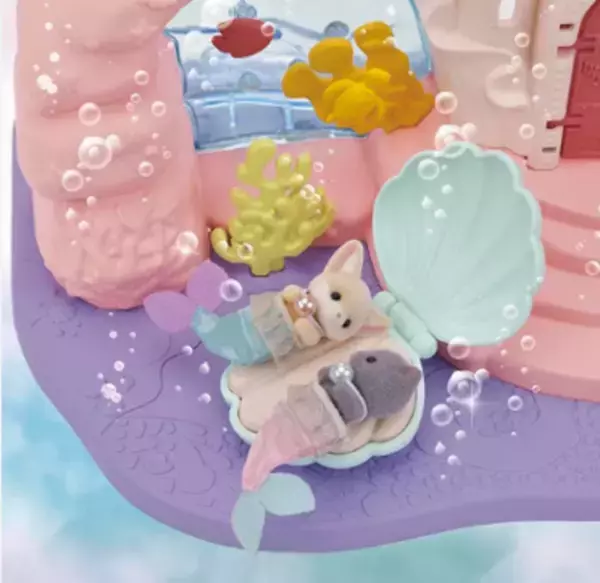 「ホワイティうめだ×シルバニアファミリー」大型コラボ再び　花の妖精が登場！大阪の地下街『ホワイティうめだ』ではシルバニアランドと生花装飾の初コラボレーションで広場を彩ります。