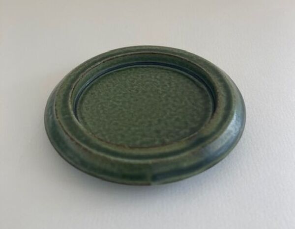 兵庫県発お香ブランド「hibi」によるプロジェクトSOW第3弾、瀬戸焼窯元とのコラボから生まれた磁器製香皿、9月1日(日)新発売