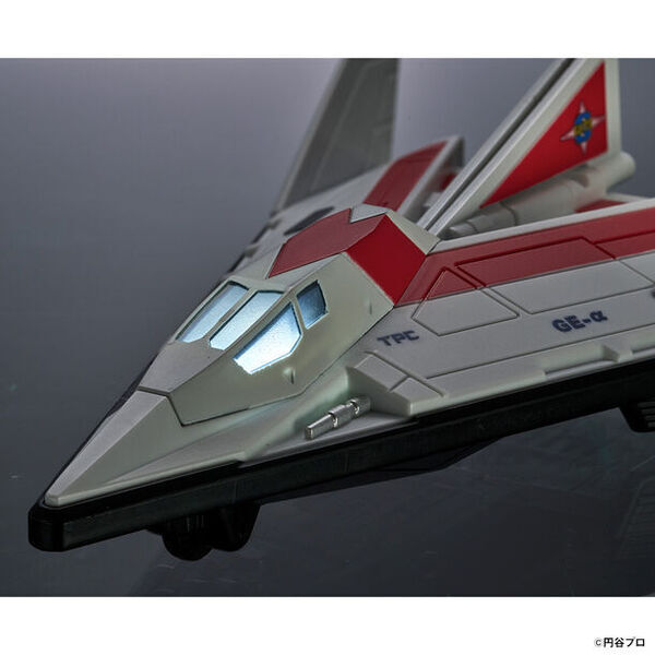 『ウルトラマンダイナ』より「ガッツイーグル」が登場　3機の変形合体に加え、発光やサウンドなど新ギミックを搭載！