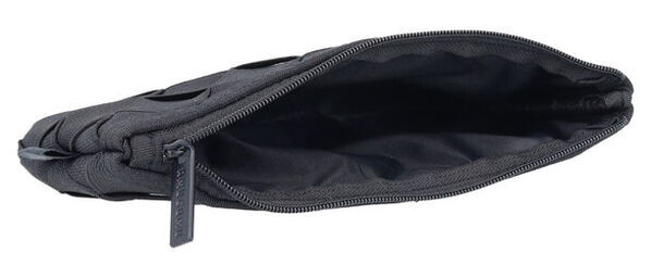 ペンや小物を挟んで固定！編み込まれたゴム生地が機能的な新感覚のフラットペンケース『AMUGOMU』8月上旬より発売