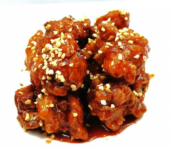 焼きそばや唐揚げの定番グルメから、「ねこプリン」などトレンドスイーツまで！涼しいデパ地下で屋台グルメを楽しもう「SUMMER STAND 2024」