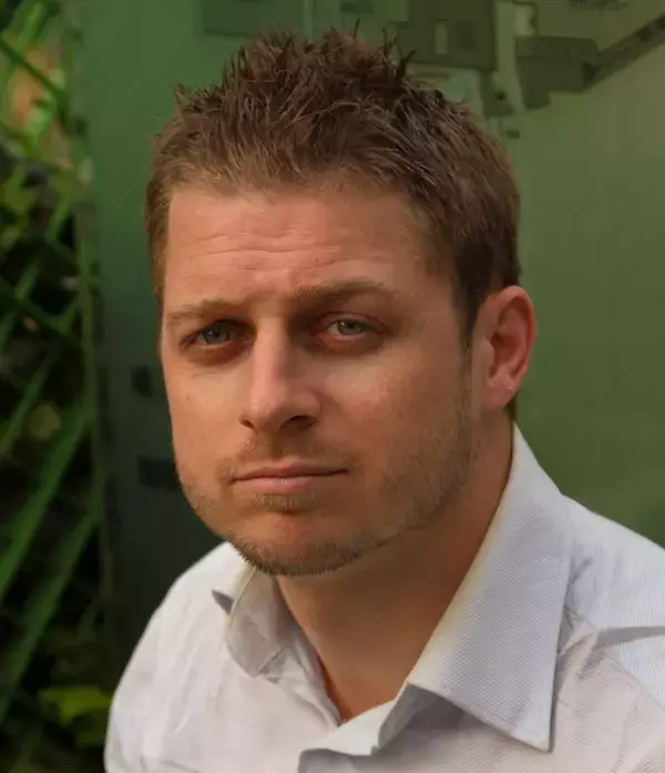 ライオーン・マカヴォイ監督のドキュメンタリー映画『取り残された人々：日本におけるシングルマザーの苦境』がヒューマントラストシネマ渋谷で9/22にワンデイ上映決定！