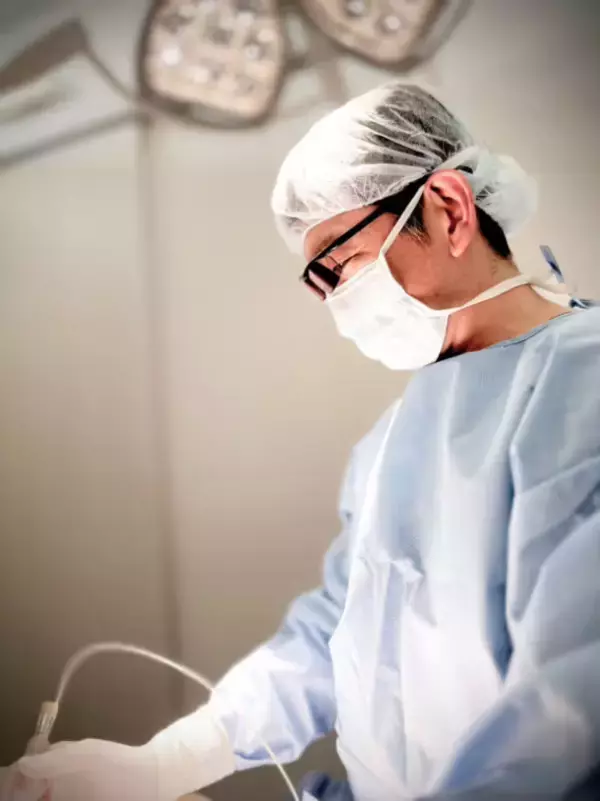 「植毛は新時代へ」自毛植毛のNEW AGE CLINIC、タレント・歌手の嶋大輔さんをPR大使に起用！