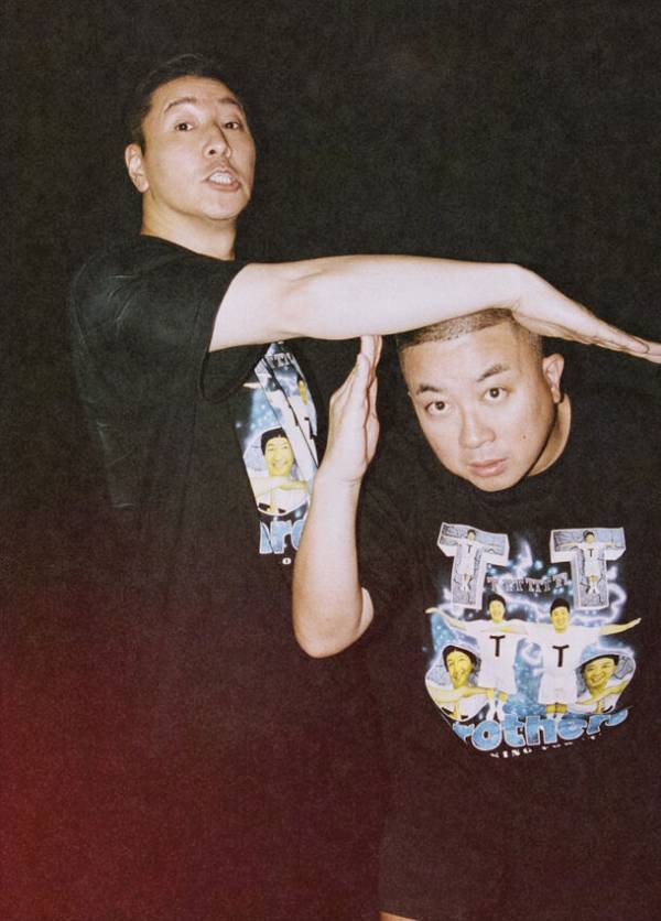United Athleがチョコレ一トプラネットとコラボレーションを発表。TT兄弟ラップTシャツを8月25日(日曜)から数量限定で発売。