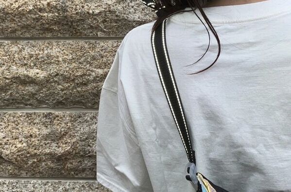 警備会社×反射材のプロによるオーロラに反射するショルダーバッグ　夜道の安全を第一に考えた新商品が9月6日よりmachi-yaに登場