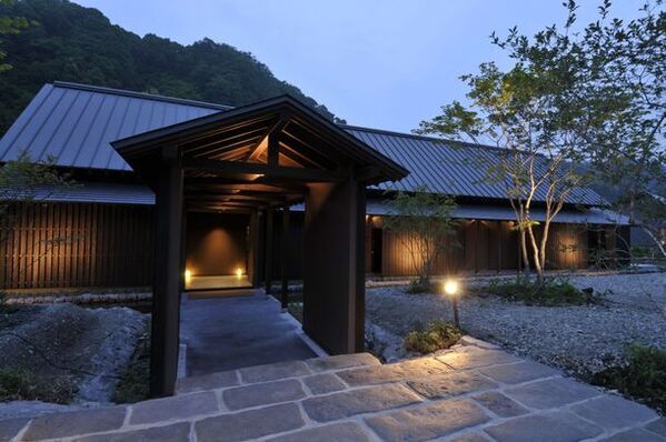 岩手・湯川温泉「山人-yamado-」、埼玉のパティスリーとコラボした新作チョコを試食できるモニター宿泊プランを9月1日から販売開始