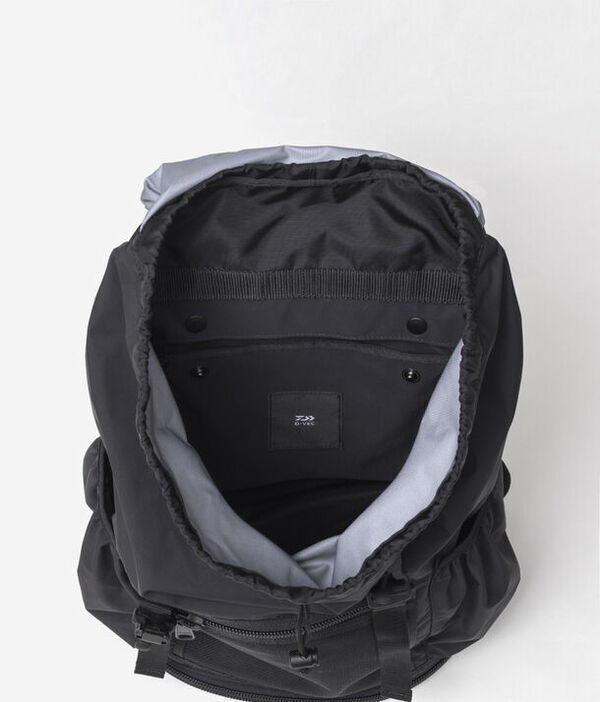 フィッシング用品「DAIWA」のアパレルブランド『D-VEC』より知見を活かした素材特性“軽量性と撥水性”がテーマのバックパックを9/3発売