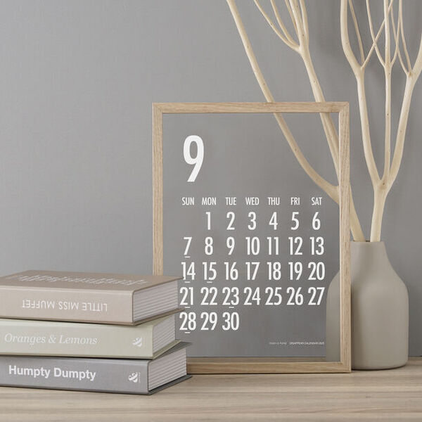 再生ポリプロピレン100％使用「透明カレンダー」9/1発売、2025年版に再生材採用　環境に配慮したものづくり目指す