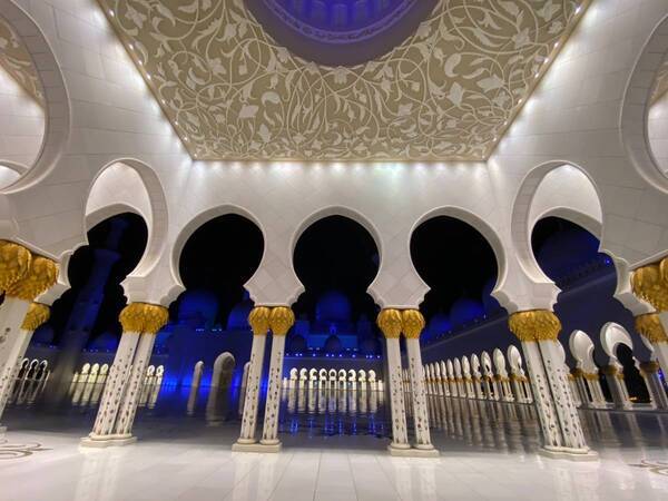 森崎ウィンさんサイン入りパネルなど本作限定フォトスポットが登場「アラビアンナイト ヒーリング　～ 星が舞う夜 ～」2024年9月3日(火)より