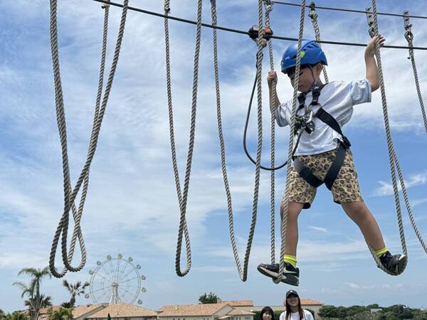 横須賀「長井海の手公園 ソレイユの丘」一般公募で大型アスレチック＆ちびっこアスレチックの新名称を決定！『疾風怒濤の鉄人舞台』と『小さな鉄人』新キャラクターも誕生！