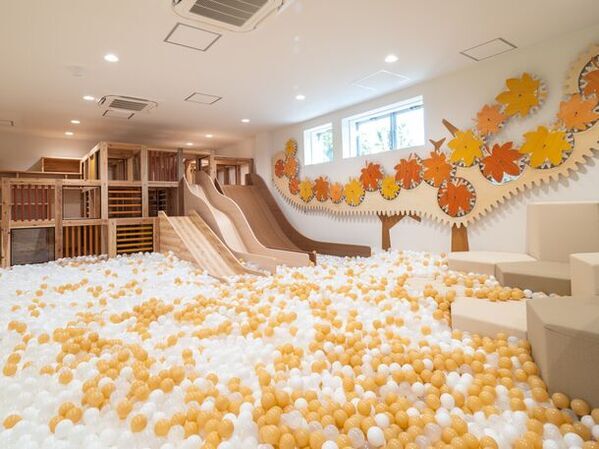 木の体験施設「kiondひろしま」のシンボル“巨大な木製カプセルトイ”のネーミングを募集するイベントを9/7より開催！