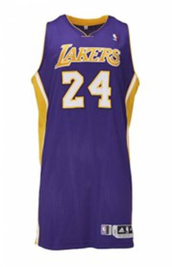 香港でのオークション初開催(9/28)にちなみブルース・リー愛用アイテムを出品！BTS、メッシ等、エンタメ・スポーツ界から豪華スターアイテムも多数登場