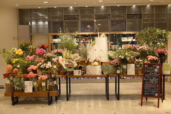 〜サステナブルな花屋を目指して、今、私たちにできること〜日比谷花壇 「サステナチャレンジショップ」Hibiya-Kadan Style 渋谷ヒカリエShinQs店内に9月11日（水）から25日（水）期間限定展開。