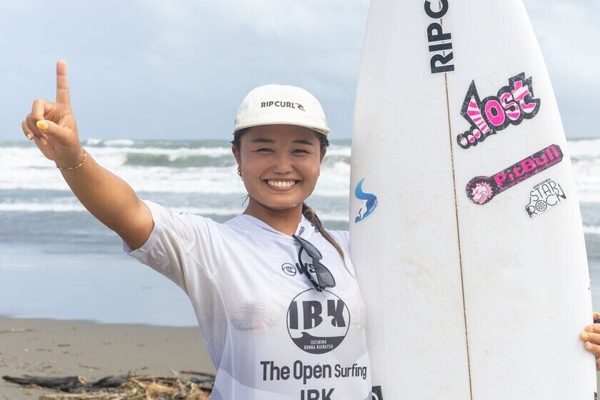 宮崎県宮崎市で行われたWSL公認大会　「The Open Surfing Miyazaki Series」第1弾　「QS3000 IBK宮崎プロ・WSLプロジュニア Presented by RASH」　男子は鈴木仁、女子は都築虹帆が優勝　第2弾が17日から宮崎県日向市でスタート