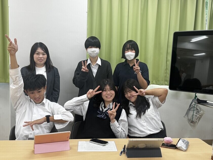 日本の高校生とカンボジアとの共同開発を行った駄菓子の試食会