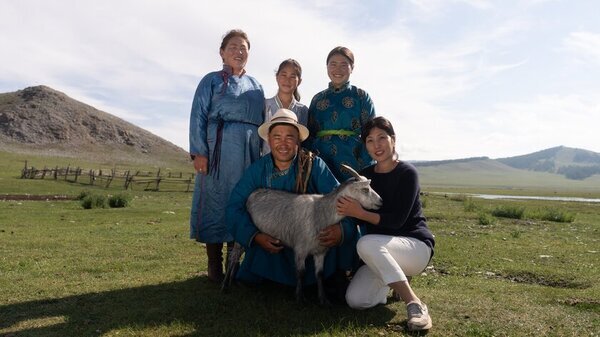 エシカルなカシミヤで女性活躍を応援する元政治家の女性デザイナー　モンゴル産カシミヤブランドのポップアップショップ開店