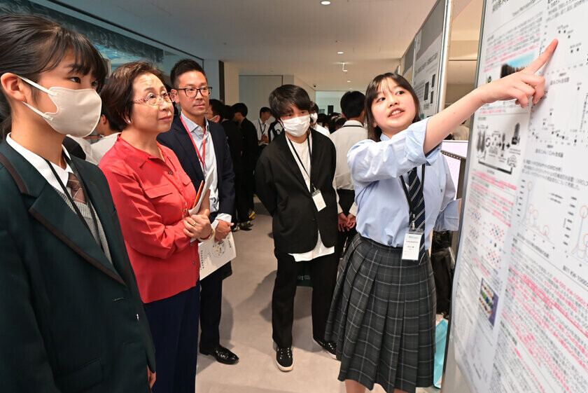 高校化学グランドコンテスト10月26日(土)、27日(日)最終選考会開催　全国・海外から102チームが参加　上位入賞チームを海外に派遣