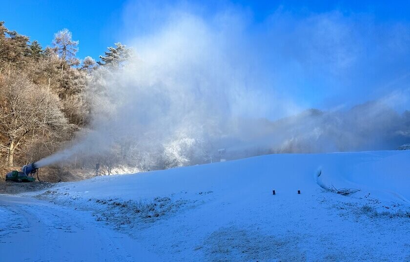 日本唯一！高速道路ダイレクトインのスキー場「佐久スキーガーデン パラダ」が最新鋭人工降雪機を導入　大規模改修工事の安全祈願祭を10月29日(火)に開催