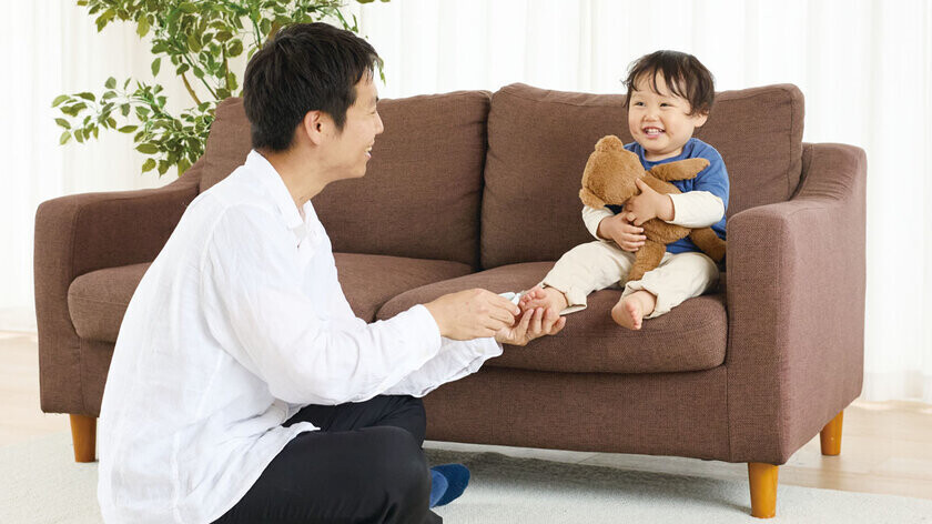 握るだけの新タイプ！ワンステップで赤ちゃんの爪ケアが完結　【にぎってチョッキン爪切りはさみ】を10月下旬に発売