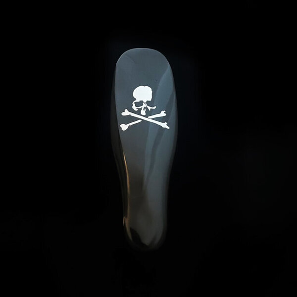 RESPLE × mastermind JAPAN コラボアイテムが登場！限定デザインのシャワーブラシを12月3日に発売