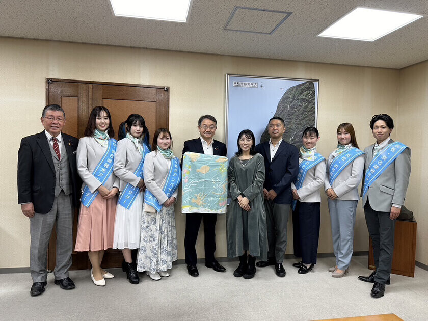 生地やモチーフ等すべてを浜松・浜名湖地域にこだわった「はままつ・浜名湖“ローカル・チャーム・スカーフ”」完成！観光アンバサダーが地域の魅力を発信するアイテムとして活用