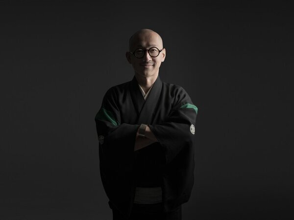 東京・京橋からつながる家紋の世界を表現した企画展『「縁と線 -京源のキセキ-」紋章上繪師 波戸場承龍・波戸場耀鳳』　