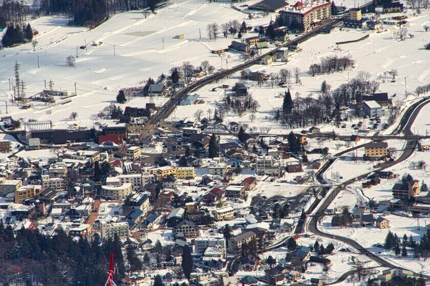 長野県白馬村の民宿発祥のルーツを持つ「雪の荘」が持続可能な宿泊施設にリブランドオープン