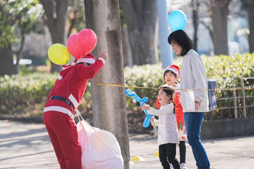 サンタの衣装で走り、クリスマスケーキを寄付する「日野サンタマラソン」東京都日野市で12月7日に開催