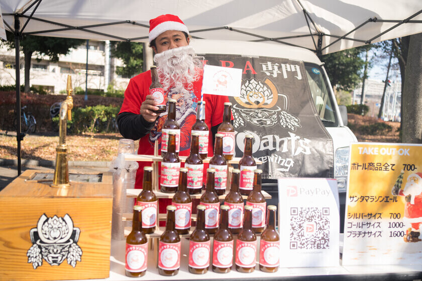 サンタの衣装で走り、クリスマスケーキを寄付する「日野サンタマラソン」東京都日野市で12月7日に開催