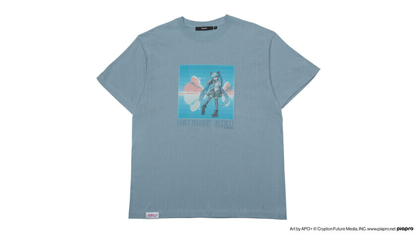 初音ミク × GRAPHT　コラボイヤホン『THE STANDARD 初音ミク Edition』をはじめ描き下ろしイラストを展開したTシャツや刺繍ステッカー等を12月19日発売