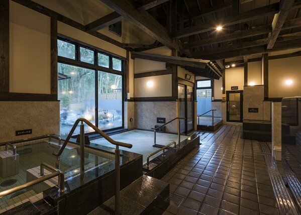 温浴事業を展開する楽久屋を11月29日グループ企業に迎え入れました