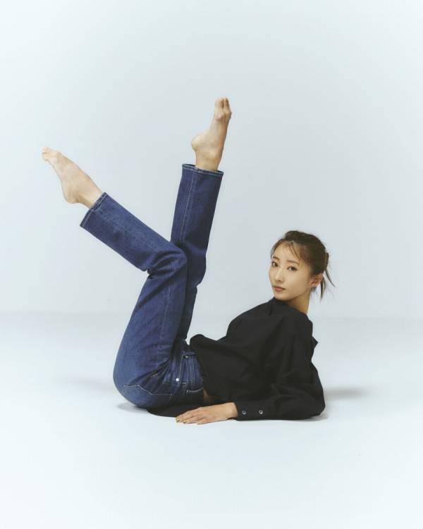 YANUKの最上級ライン「PREMIUM2」の特集ページにバレエダンサーである飯島望未をモデルに起用