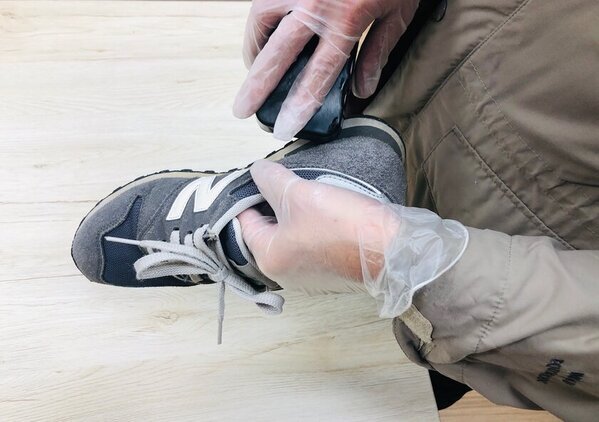 宅配クリーニングニックが新サービス開始！「ブランドスニーカー・靴クリーニング・リカラー」クリスマスキャンペーン開催中！