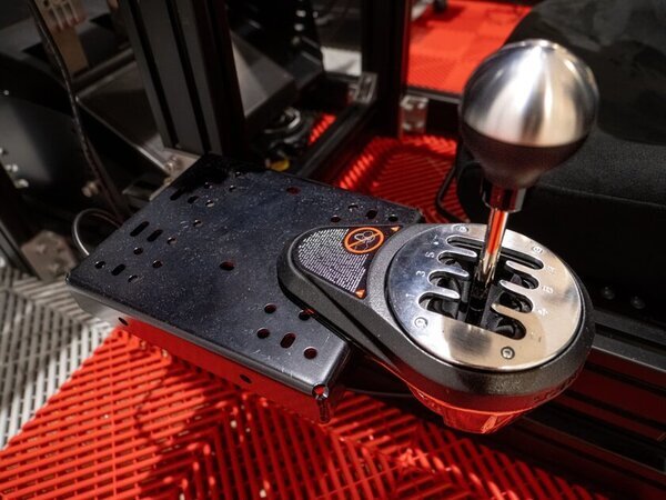 ワンランク上のレーシング環境を追求　DRAPOJIシフターマウントの効果検証2024年11月23日(土)実施