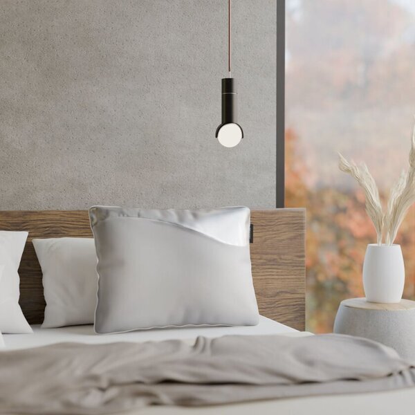 イベント続きの年末年始に起きる朝の「顔パンパン問題」　顔すっきり枕カバーが今話題の特殊ケア繊維で誕生