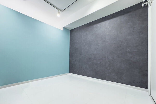 福岡市中央区 | TikTokで話題の盛れるセルフ写真館「f/ichi(エフノイチ)」の撮影ブースがリニューアル！新背景でワンランク上の写真が撮れるように。