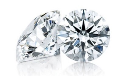 ホリデーシーズンのサプライズプロポーズには最上級の輝きをクリスマスまでに間に合う『ダイヤモンド プロポーズ』