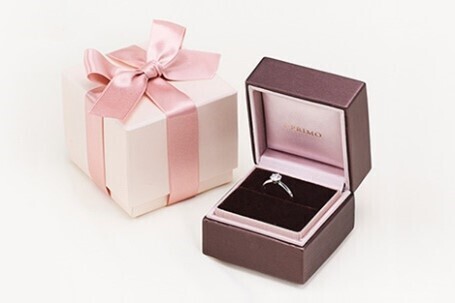 ホリデーシーズンのサプライズプロポーズには最上級の輝きをクリスマスまでに間に合う『ダイヤモンド プロポーズ』