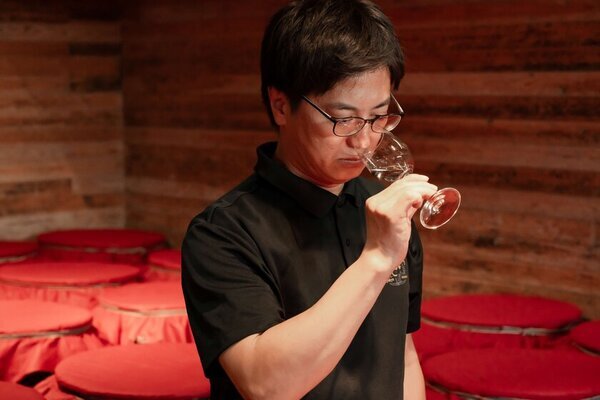 ユネスコ無形文化遺産登録となった泡盛を沖縄の酒屋と出版社が徹底解説！『もっと知りたい、泡盛のこと。』発行に連動し限定イベントを開催