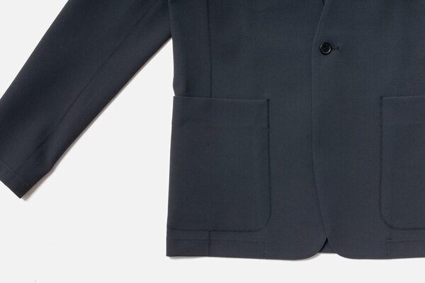 目標達成！東京でメイドインジャパンを企画生産するメイクドウピエロ　TPSミシンによる特殊縫製「超軽快　Vカラージャケット」がMakuakeにて好発進