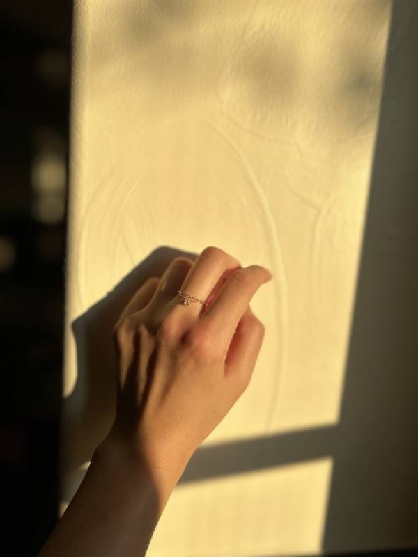 1万通りから選べる「セミオーダー天然石リング」の販売を開始　現代の生きづらさを感じている女性に向けた“私だけのお守りリング”