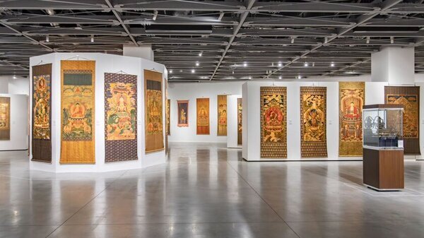 金銅仏像収集家、東方瑰宝(北京)芸術品有限公司会長李巍氏のインタビュー記事を『人民日報海外版日本月刊』にて公開