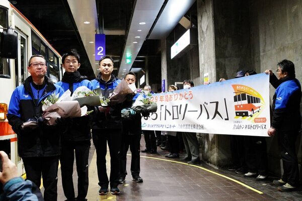 富山県と長野県を結ぶ「立山黒部アルペンルート」、最新の積雪情報や冬山の絶景を配信！