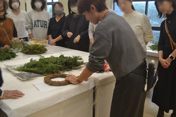 東京・檜原村間伐材を使用した森のワークショップ Natree　ハリー・ポッター マホウドコロでリース作りや展示を実施