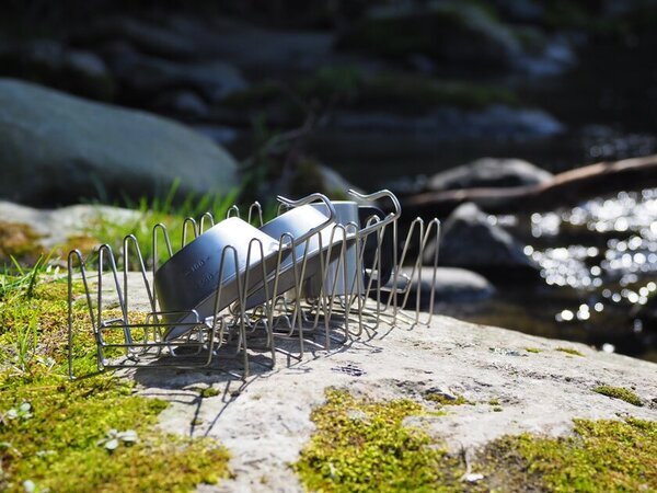 ばね製造メーカーがつくる「3cmに縮む水切りラック」　クラファンで目標金額1000％達成！キッチンすっきり、持ち運び可能でアウトドアにも！