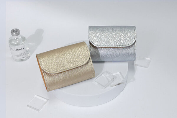 累計8万個以上販売！手作り革小物ブランド COTOCULの大人気ミニ財布が更に使いやすくなって登場